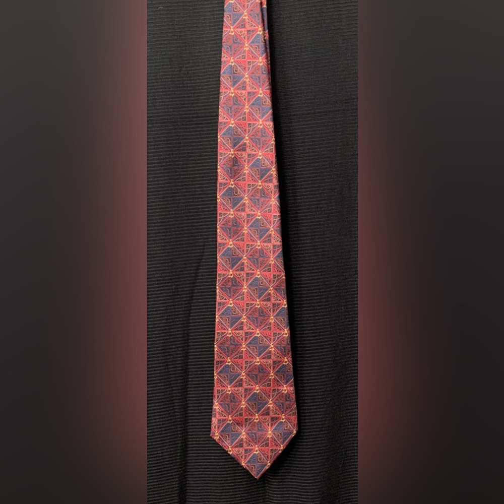 Halston III men’s Suit Tie Red Navy Gold pattern